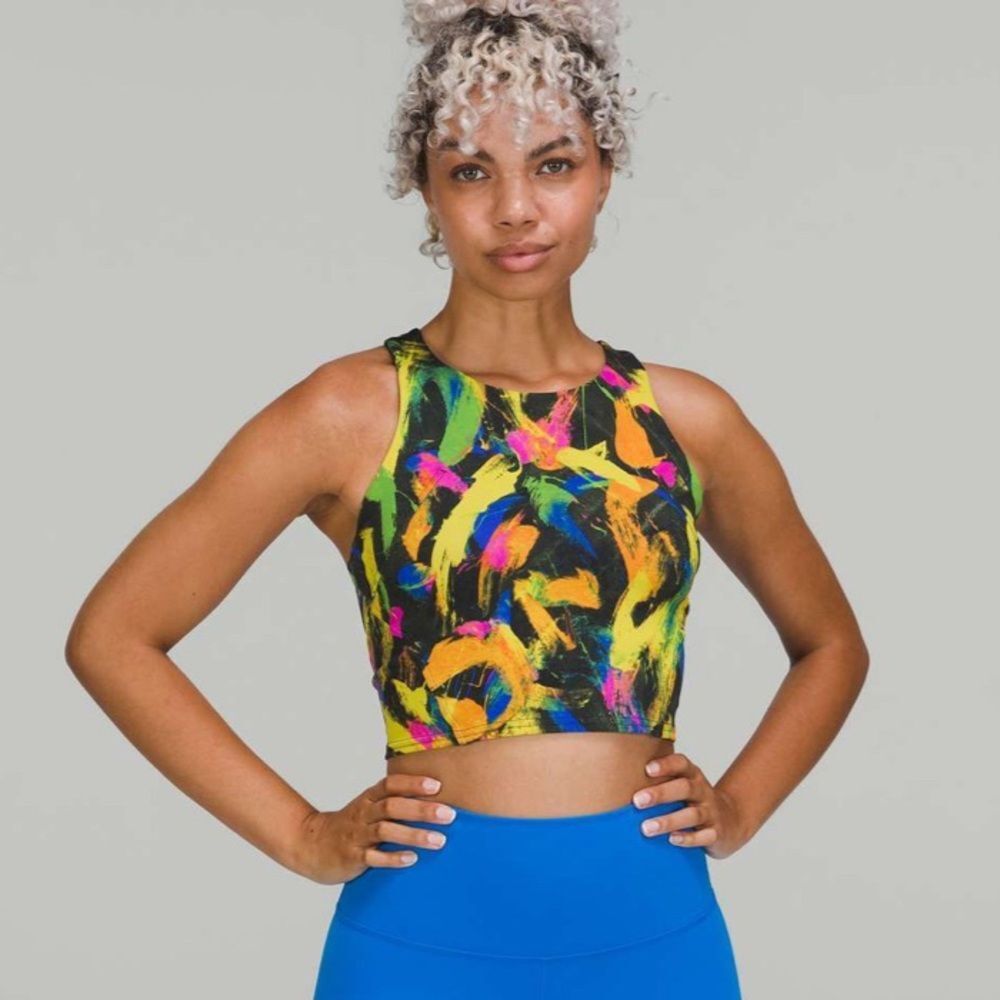 Lululemon Invigorate Training Tank Top
Undertone Black Multi size 2